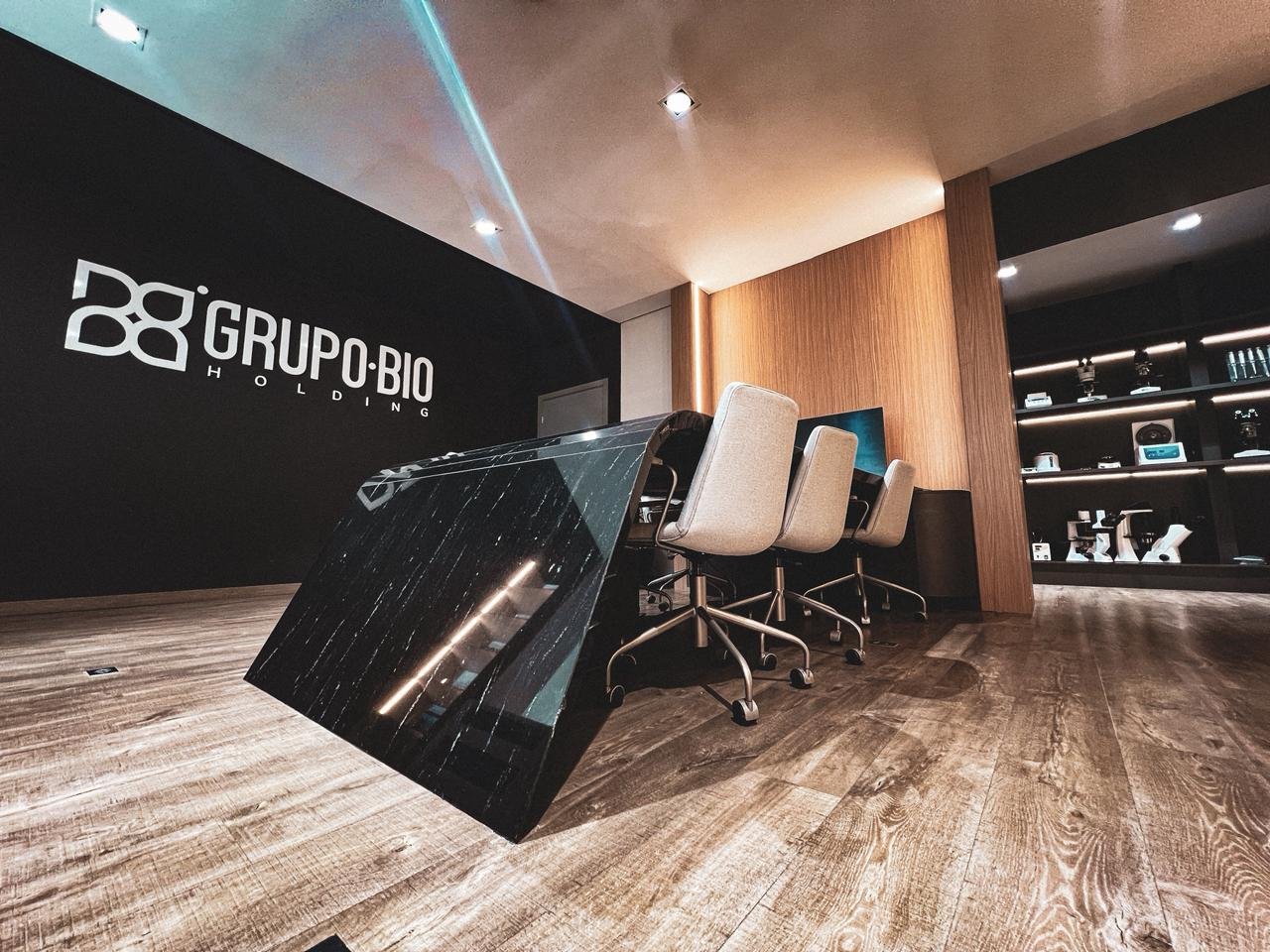 WhatsApp Image 2025-12-01 at 14.44.29